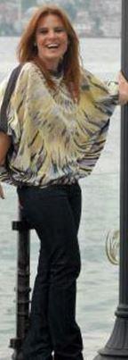 Gen yata iadam Ender Alkolar ile evlenip sinemay brakt. imdi iki kz var...