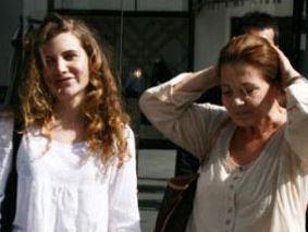 'Amerika servenim olduka keyifliydi. Baka bir lkede tek bana yaamay baarabilmek, herhalde hayatta herkesin bir kere yapmas gereken bir ey. Orada bir sr duvarm ykld, ok fazla kendimle kaldm, bydm.'