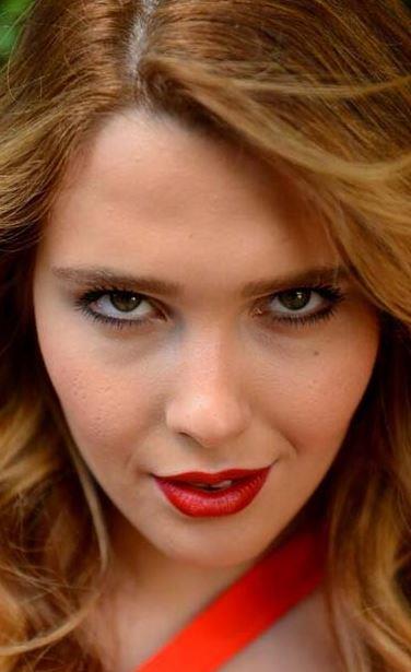 Sevdaluk'un ilerleyen blmlerinde izleyiciyi neler bekliyor? Bir deil onlarca var. Beni zorlayacak zerinde ok altracak ok aratrma yaptracak karakterler canlandrmak isterim. izofren ya da ar taknt sahibi biri bunlardan sadece ikisi mesela.