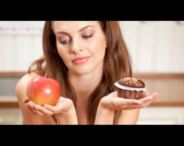 <p><b>12-18 ya beslenmesi:</b></p>  dllendirme; Bu dnemde dllendirme veya cezalandrmada yemeklerin kullanlmamas nemli. 'Ispanan bitirirsen ikolata yiyebilirsin' gibi dllendirmeler az tketmesini istediiniz salksz besinlere olan ilgilerini artrr