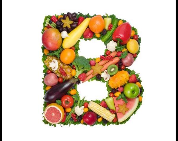 B12 vitamini, ilerleyen yala beraber emilimi azalan B12 vitamini unutkanlk, halsizlik, yorgunluu beraberinde getirmektedir. Gnlk beslenmeye ek olarak doktor gzetiminde mutlaka B12 eklenmelidir.