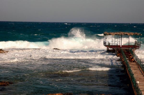 Smestr tatilinde gne, deniz, doa ile bulumak ve sakin bir yere kamak m istiyorsunuz? Akdeniz'in tm ayrntlarn ihtiva eden muhteem kumsallaryla Kbrs, herkesin gerekletirebilecei bir d.