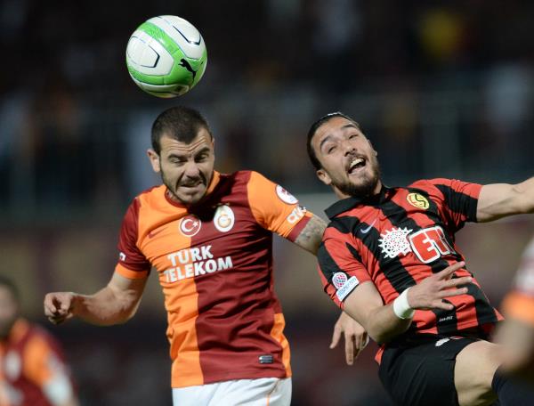 "Gholm atyhum kupay alyohum." - Wesley Sneijder