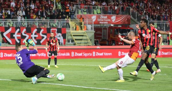 Yekta-Hamit deiiklii normal altk mancini var....!