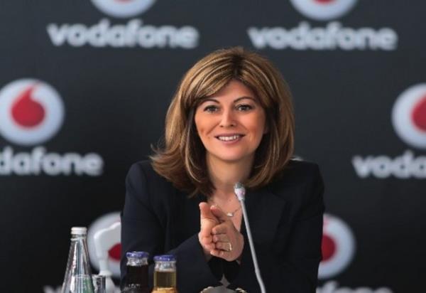 <p><b>erpil Timuray</b></p>  Vodafone Trkiye cra Kurulu Bakan. Boazii mezunu.