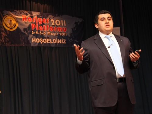 <p><b>Bahaeddin Nakibolu (Naksan Teknoloji Ynetim Kurulu Bakan)</b></p>  12 bin 385 takipi