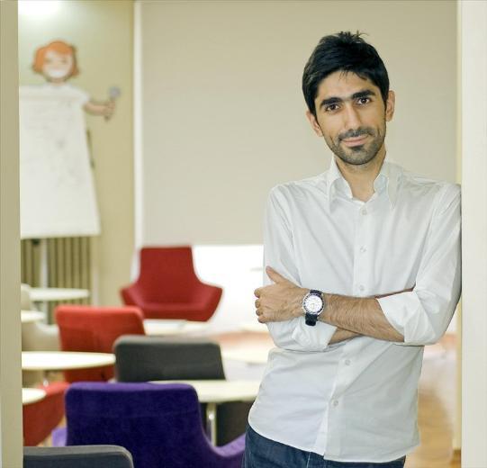 <p><b>Emrah Kara (Youth Holding Ynetim Kurulu Bakan)</b></p>  40 bir 133 takipi