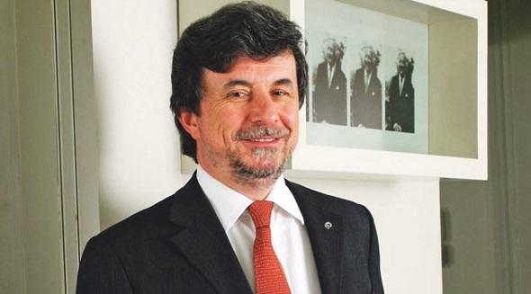 <p><b>Faruk Eczacba (Eczacba Holding Ynetim Kurulu Bakan Yardmcs)</b></p>  6.000 takipi