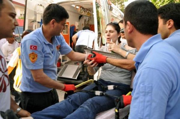 Ceyda Oruk, bu srada dengesini kaybederek dt. Bu srada korkuluk demiri koluna sapland.