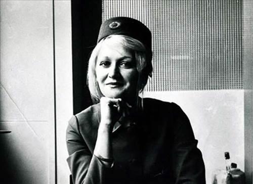 <p><b>DT AMA LMED... </b></p>         26 Ocak 1972'de Vesne Vulovic hosteslik yapt DC-9 yaklak 10 bin 160 metreden aa dmeye balad.