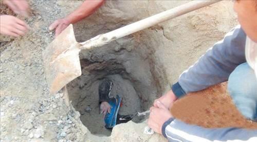 in'de bir inaatta meydana gelen kazada bir kadn tonlarca kumun altnda kald.