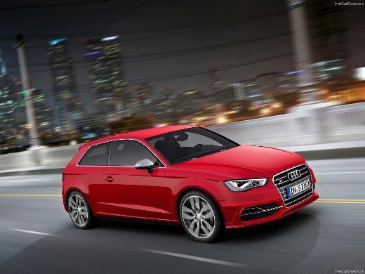 <p><b>Audi:</b></p> S3, A3 Sportback, A3 Sedan, RS 6 Avant Audi, yeni ylda 5 yeni modelini yollara karmaya hazrlanyor. S3 ilk eyrekte, 5 kapl A3 Sportback ikinci eyrek ba satlmaya baland. RS 6 Avant yln nc eyreinde satta olacak. Audi, en iddial modelini ise yln son eyreine saklad. Efsane modeli A3'n merakla beklenen sedan versiyonu sata sunulacak. Dou Otomotiv sadece A3 Sedan'dan ylda 5 bin adet satmay hedefliyor. Aralk'ta son olarak S3 Sportback gelecek.