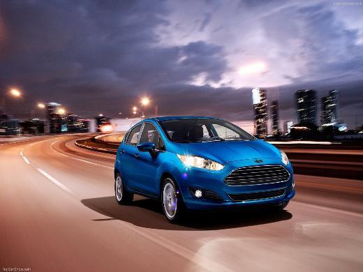 <p><b>Ford:</b></p> Fiesta, Kuga, yeni Transit, Transit Connect Ford, 2012'de One Ford stratejisini "Go Further" marka sylemi ile bir adm ileriye tad. Ford yeni stratejisi dorultusunda 2014 ylnn bana kadar 15 yeni global modeli Avrupa pazarnda sata sunmay planlyor. Buna gre Ford Otosan makyajl Fiesta modeli ile kompakt crossover' Kuga'y yln ilk eyreinde piyasaya sundu. nc eyrekte ise 1.1 milyar dolarlk yatrmn bir baka meyvesi ortaya kacak. Yeni nesil Transit'in satna geen aylarda start verilirken, yine nc dnemde yenilenen Transit Connect ticari hayatta yerini ald.