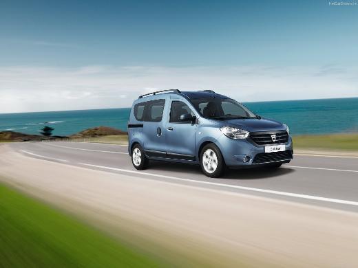 <p><b>Dacia:</b></p> Dokker, Lodgy, Duster Renault ats altnda Trkiye dahil olmak zere tm dnyada byk srama yapan Dacia, 2013'te de atan srdrecek. Trkiye'nin Fransa, Almanya, Cezayir, talya ve Fas'n ardndan Dacia'nn en ok satld altnc lke olduunu hatrlatalm. Trkiye yeni model atayla bu yl Fas' geride brakacak. Markann hafif ticari ara modeli Dokker ve Lodgy ilk yarda piyasaya sunuldu. Makyajl Duster ikinci yarda yollara kacak. Dacia 2013'te 30 binli sat rakamlarna ulamay hedefliyor.