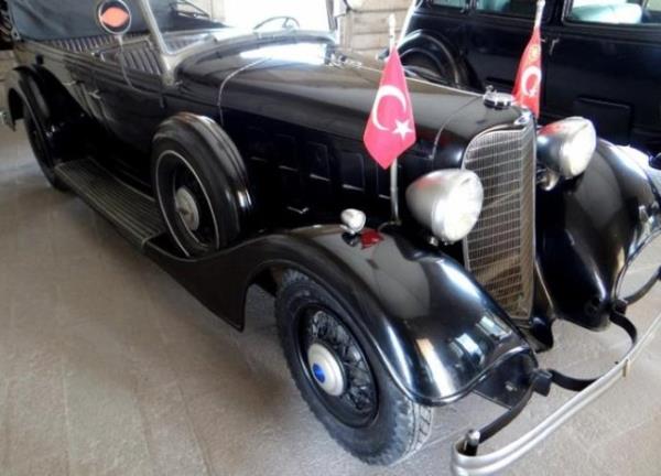 Trkiye Cumhuriyeti'nin kurucusu Gazi Mustafa Kemal Atatrk'n makam otomobilleri Antkabir'de sergileniyor...