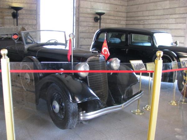 Ayrca bir nemli zellii de zrhl olmas.