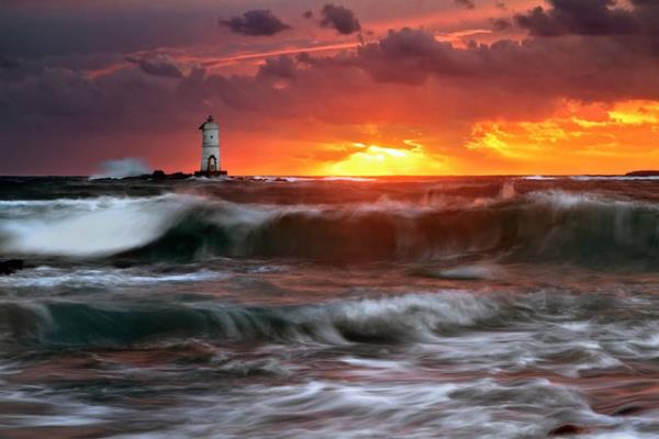 <p><b>4. Mangiabarche Deniz Feneri </b></p>  ok vahi bir sahil... Calasetta, Sardinya, talya. Enrico Puddu