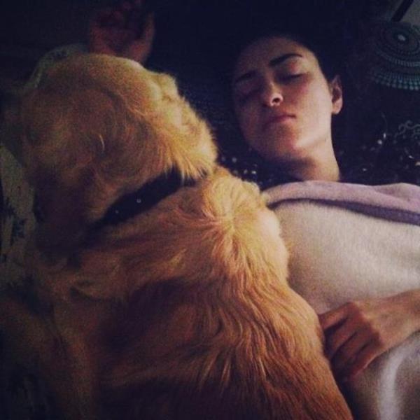 DLAN TAK   ok hastaym yanmda bir de refakat. Alayp duruyor bamda