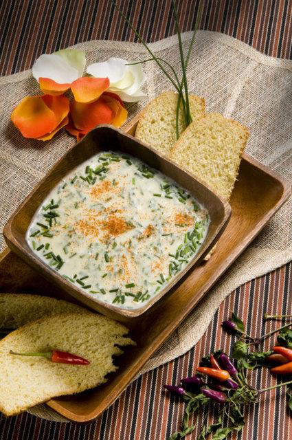 Ana yemek ncesi tketilen orba midenin hacmini doldurmakta ve dier yemeklerin daha dk miktarda tketilmesini salamaktadr.