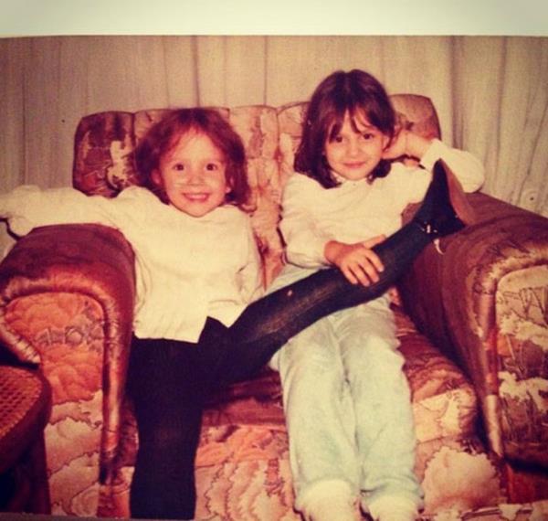 AYE ZYILMAZEL Anneciiiiimmmm heyyyy. Anneler Gnn kutlu olsun! Neen hep bol olsun. Seni oooook seviyoruuuz