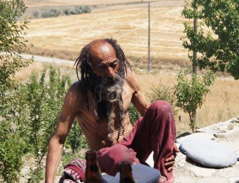 �orum Haber ve Odatv'de yay�nlanan haber inan�lmaz bir hikayeyi ortaya ��kard�. ��te Tugay Afat imzal� Ethem Sar�s�l�k'�n babas� Muzaffer Sar�s�l�k'�n �a��rtan hayat�..