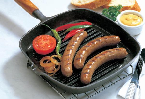 10 ya alt ocuklarda grlen beslenmeye bal boulmarn yzde yirmisi sosisler yznden meydana geliyor.