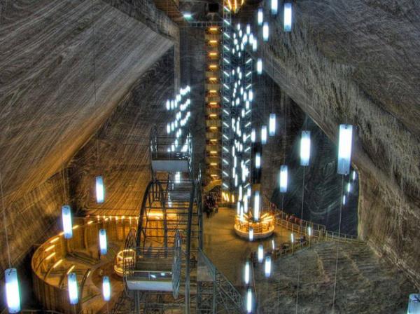 41. Salina Turda'nn girii (Tuz Madeni), Transylvania, Romanya