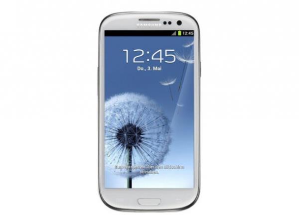 <p><b>16. sra: Samsung Galaxy S3 GT-I9300 16GB</b></p>    Fiyat: 900 TL  <p>lemci: Samsung Exynos 4412, drt ekirdekli ilemci, 1.400 MHz</p>  letim sistemi: Android 4.3  <p>Ekran boyutu: 4.8 in</p>  Ekran znrl: 720 x 1280  <p>Kamera znrl: 8.0 megapiksel</p>  Sonu: Her kategoride yksek performanslar veren bu cep, grd ilgiyi hak ediyor.