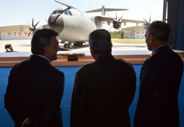 Zrhl ara, Frtna Obs ve avc ATAK helikopterlerini tama, gerektiinde uan hastaneye dntrlme imkanna sahip nakliye ua, 9 bin kilomterenin zerindeki mesafelere uabiliyor.