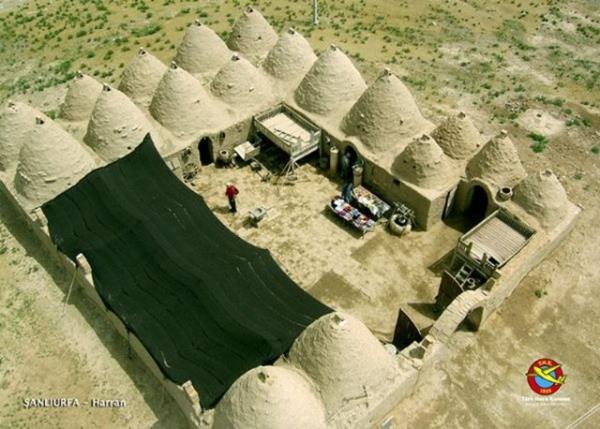 <p><b>ANLIURFA-Harran </b></p>  THK yama parat retmen pilotlar Orhan zglba, Trker Trkolu ve Ferhat Artopu bu sre zarfnda motorlu yama parat ile Trkiye'deki 40 ili havadan fotoraflad.