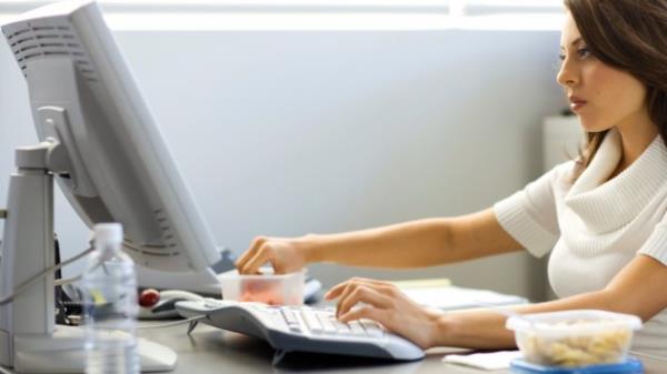 Yirminci yzyldan bu yana giderek artan bir biimde hareketsizletike, bata kalp ve damar hastalklar olmak zere kronik hastalklar hzla artt.