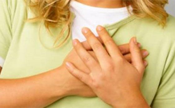 <p><b>KALP HASTALIKLARI</b></p>  Kalp hastal inme riskini ykseltiyor. Bata 'atriyal fibrilasyon' denen dzensiz kalp atm geliyor. Kalp hastalklar kendi bana toplumdaki inme riskini yzde 7 orannda artryor.