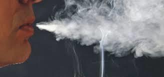 Ttn dumannn imeyene de zararl olduu unutulmamal. Pasif iicilik denilen bu durum hafife alnmamal. Sigarann beyin iin oluturduu tehdit sigara braklnca azalyor ve 3-5 yl iinde hi sigara imemi olanlarn riskine yaklayor.