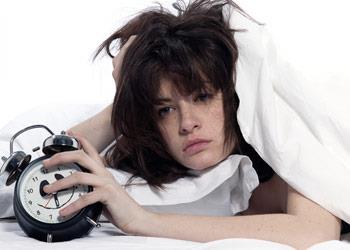 Kendilerini tehlikede hisseden rdekler, yaama gdsyle uyku ihtiyalarn dengeleyebiliyor. Yani yar uykulu-yar uyank bir aamaya geebiliyorlar.