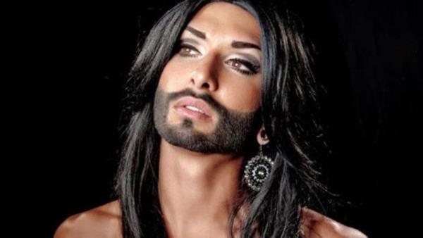 Eurovision ark Yarmas'n kazanan Avusturyal arkc Conchita Wurst, birok tartmann da odanda yer ald. in ciddi yan bir yana gsteri dnyasnn her gn magazin sayfalarn ssleyen nl kadnlar sakall olsayd nasl grnrlerdi dersiniz?