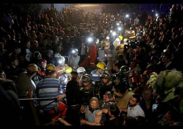 Taner Yldz, ilk etapta madenden 363 kiinin karldn aklad. Bakan'a gre, 80 yaraldan 60' madenci, 20'si ise kurtarma almalarna katlp gazdan etkilenenler.