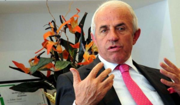 <p><b>Ktahya Porselen Ynetim Kurulu Bakan Nafi Gral</b></p>  "Trkiye madencilerine alyor, 1992 Kozlu faciasnda kaybettiimiz 263 madencimizin acsn unutturacak sonu kmamas iin dualar edelim. Madencilerimiz iin akan gz yalarmz rahmetlile geri getiremeyecek. Cennete girmeleri iin dualarmzla uurlayalm, haydi, birer Fatiha"