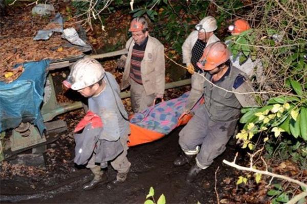 Trkiye statistik Kurumunca geen mart aynda yaynlanan ve i kazalarnn sektrel dalmnn yer ald rapora gre, Trkiye'de i kazalarnn en fazla yaand sektr, 'maden ve ta ocakl' olarak belirlendi.