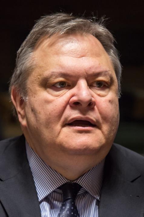 YUNANSTAN: Babakan yardmcs ve Diileri Bakan Evangelos Venizelos, Dileri Bakan Ahmet Davutolu'nu telefonla arayarak Yunan halk ve hkmetinin zntsn dile getirdi. Venizelos, ayrca arama kurtarma iin yardm teklif etti.