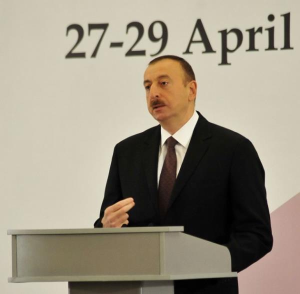 AZERBAYCAN: Cumhurbakan lham Aliyev de Gl ve Erdoan'a gnderdii mesajnda "zntnz paylayor, size, hayatn kaybeden insanlarn aile ve yaknlarna, Trk halkna, basal diliyorum" dedi.