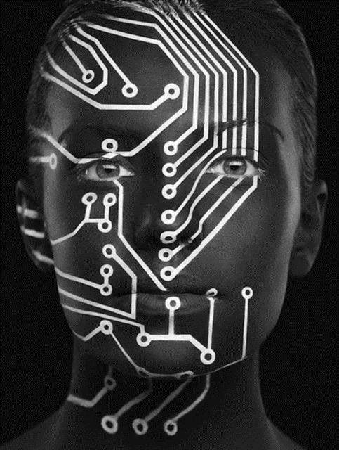 Kimindeyse tamamen yaratclk konuuyor...