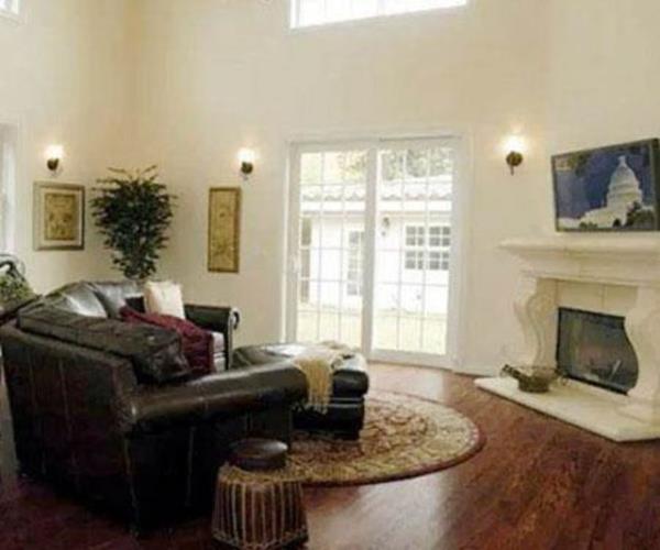 Evin ii de ayr bir zene denmi.