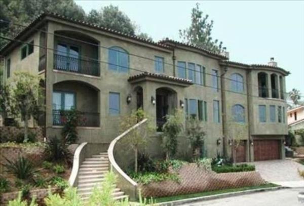 Bu gz alc ev de bir baka gen yldza Vanessa Hudgens'a ait.