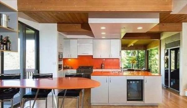 Daha sonra da Kolombiyal mimar Alejardro Ortiz tarafndan restore edildi.