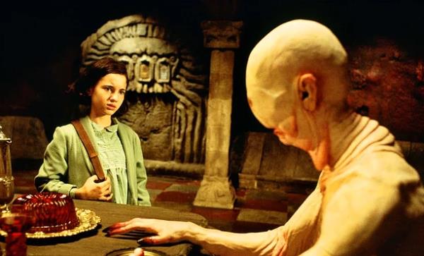 <p><b>4. Pan's Labyrinth (Pan'n Labirenti) 2006</b></p>  Rotten Tomatoes: %96    <p>IMDB Puan : 8.3</p>