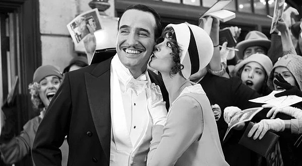 <p><b>8. Artist (2011)</b></p>  Rotten Tomatoes: %98    <p>IMDB Puan : 8.0</p>