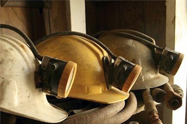 <p><b>rlanda</b></p>  Yerli madenciler ylda ortalama 90 bin dolar, yabanc madencilerse ylda ortalama 70 bin dolarn zerinde kazanyor