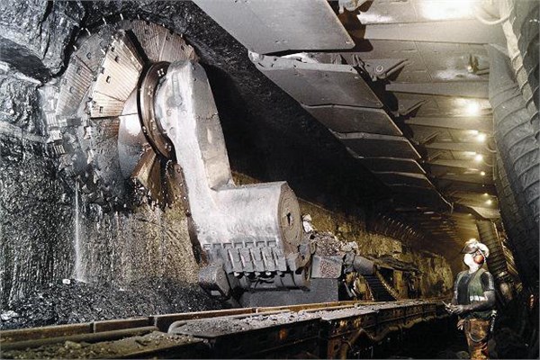 <p><b>ngiltere</b></p>  Yerli madenciler ylda ortalama 89 bin dolar, yabanc madencilerse ylda ortalama 82 bin dolarn zerinde kazanyor