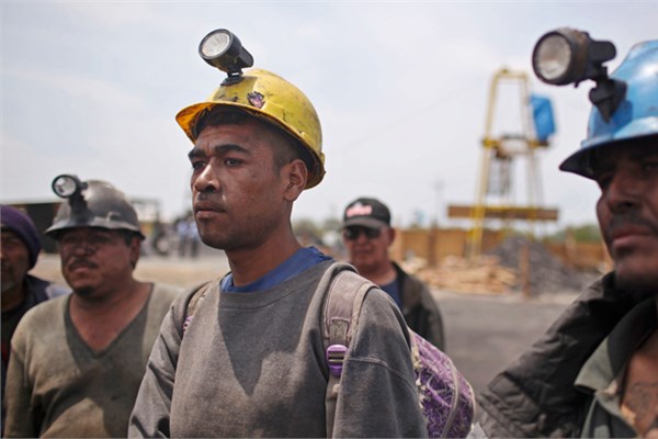 <p><b>Meksika</b></p>  Yerli madenciler ylda ortalama 56 bin dolar, yabanc madencilerse ylda ortalama 120 bin dolarn zerinde kazanyor.