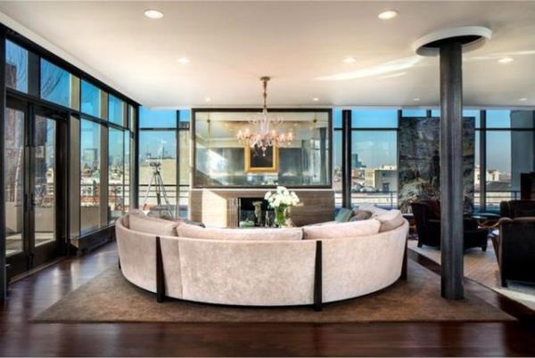 52 yandaki arkcnn, New York'ta bu penthouse dairesinin deeri ise 37 milyon dolar.
